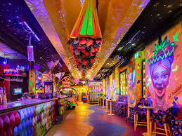 Montaje decorativo para local