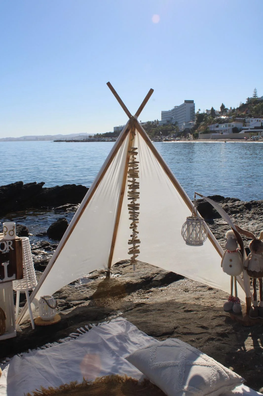Decoración natural frente al Mediterráneo para descubrir el sexo del bebé